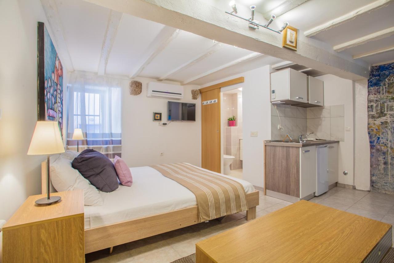 Honey Art Apartment 茨雷斯 外观 照片
